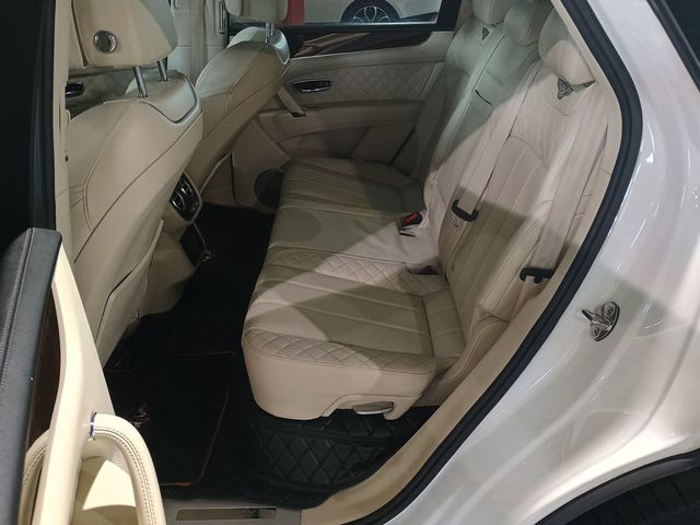 2020 Bentley Bentayga V8 AWD Clean Carfax Florida SUV - 23070787 - 29