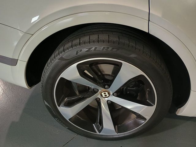 2020 Bentley Bentayga V8 AWD Clean Carfax Florida SUV - 23070787 - 49