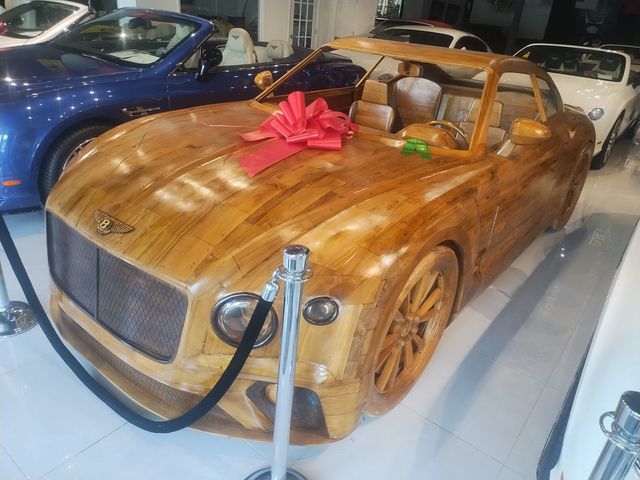 2020 Bentley Continental 1to1 Scale Bentley Continental GT Wooden Display Model - 22877825 - 1
