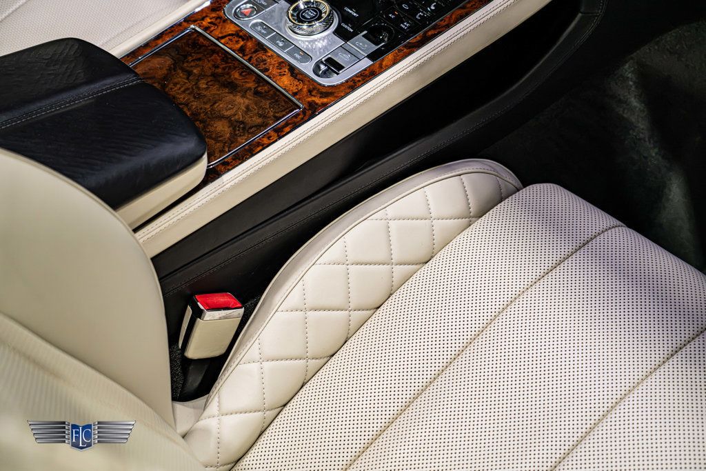 2020 Bentley Continental GTC V8 - 23100705 - 31