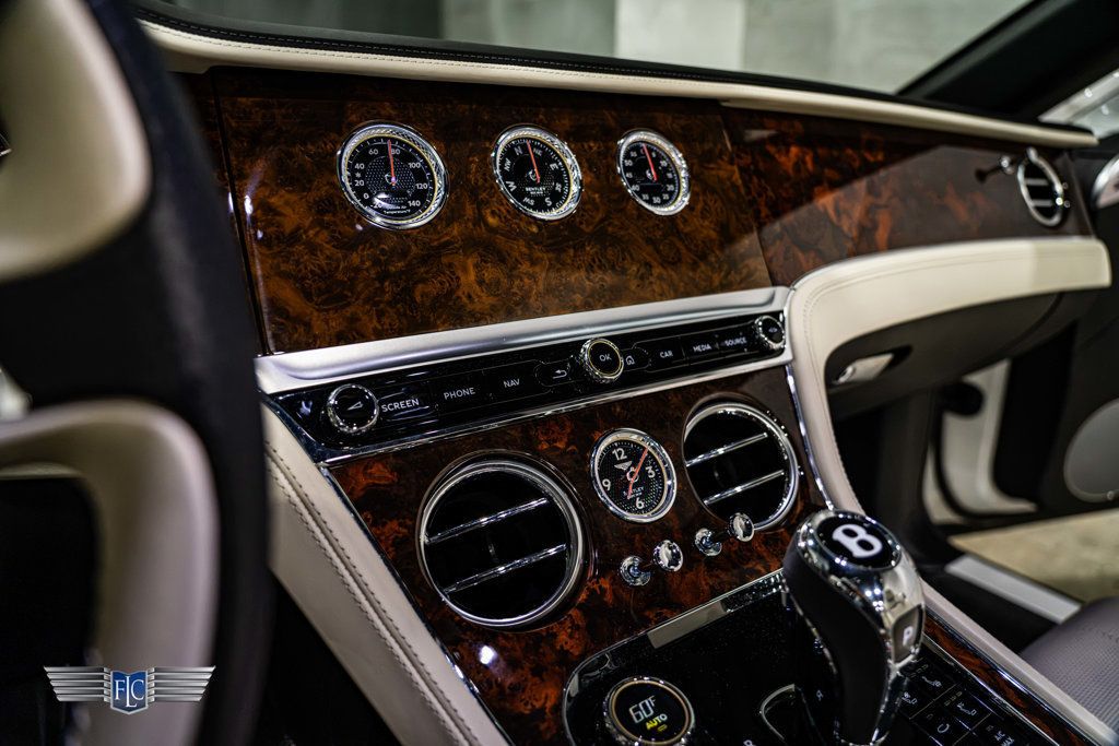 2020 Bentley Continental GTC V8 - 23100705 - 35