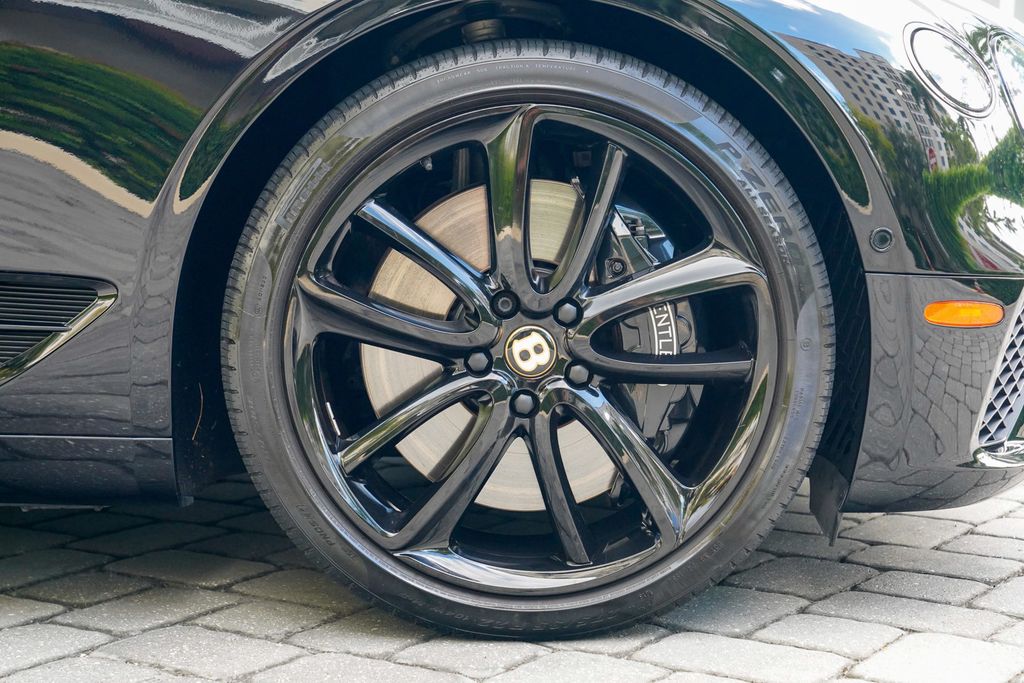 2020 Bentley Continental GT V8 Coupe - 22959392 - 33