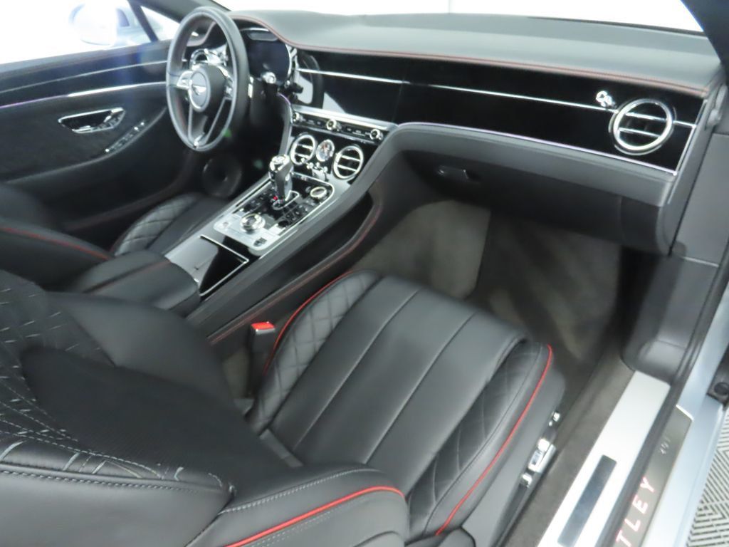 2020 Bentley Continental GT V8 photo 17