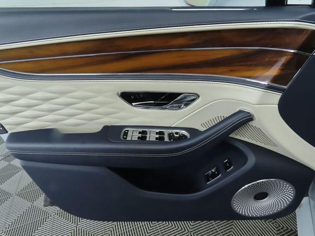 2020 Bentley Flying Spur W12 Sedan - 22909310 - 24