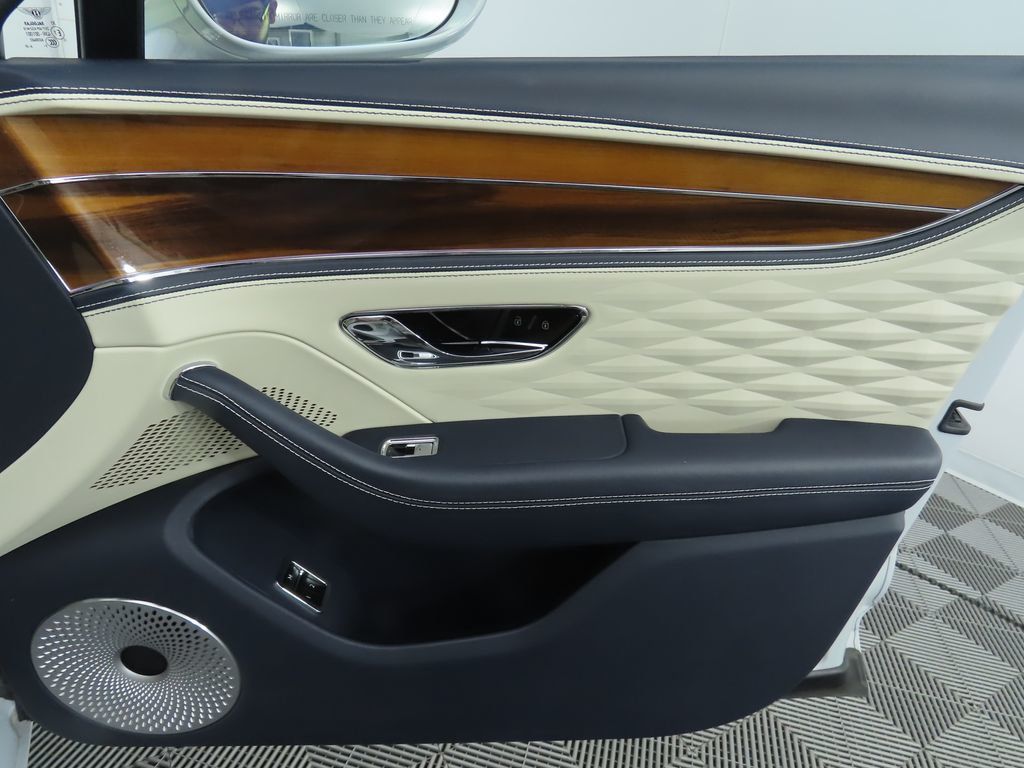 2020 Bentley Flying Spur W12 photo 19