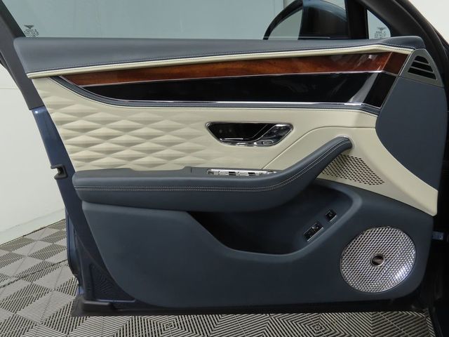 2020 Bentley Flying Spur W12 Sedan - 22964614 - 23