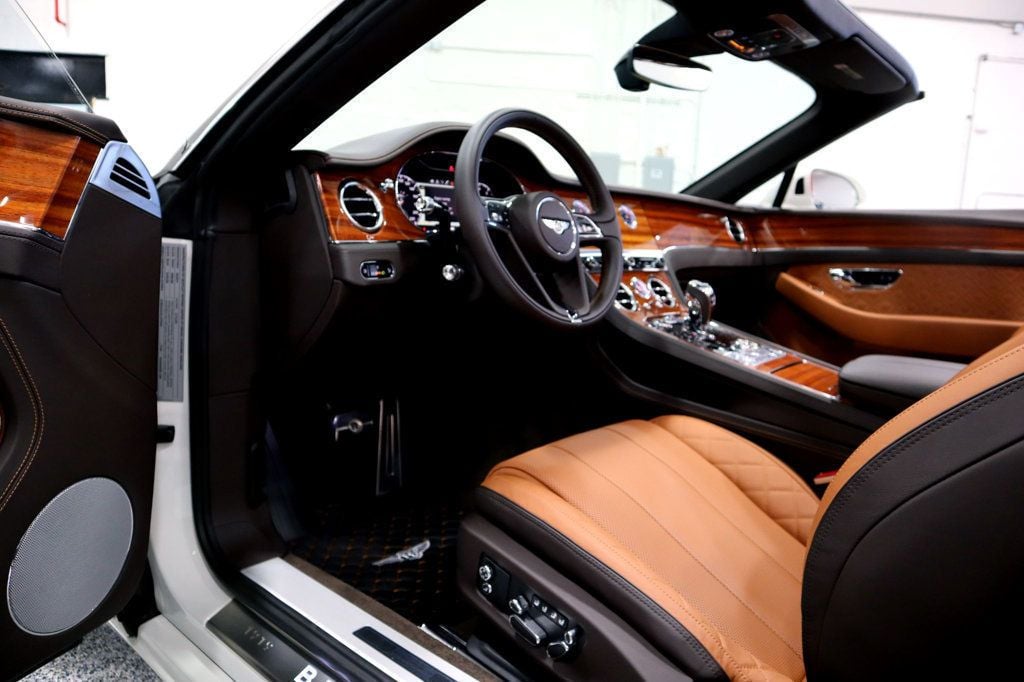 2020 Bentley GTC MULLINER * ONLY 4,731 MILES...Mulliner Pkg ($18K) Option - 22546217 - 26