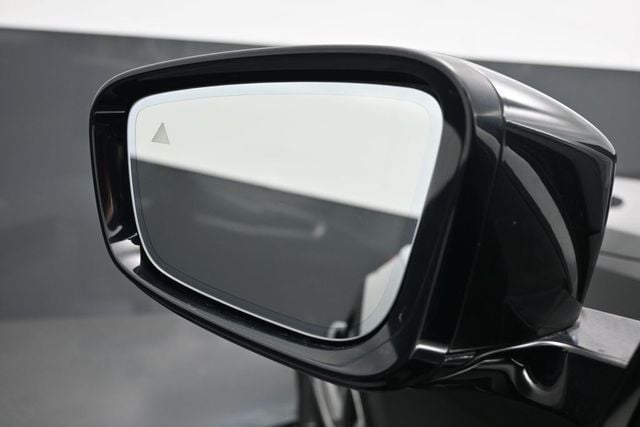 2020 BMW 3 Series 330i - 23038667 - 3