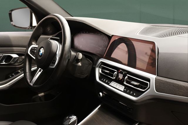 2020 BMW 3 Series 330i - 23041085 - 24