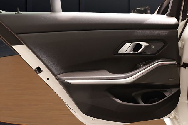 2020 BMW 3 Series 330i - 23041085 - 27
