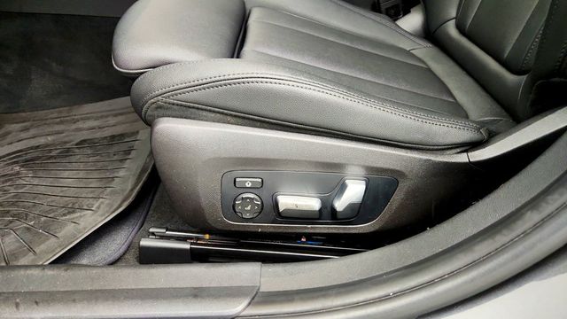 2020 BMW 3 Series 330i - 23094186 - 11