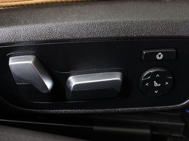 2020 BMW 3 Series 330i xDrive - 23015444 - 34