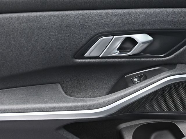 2020 BMW 3 Series 330i xDrive - 23004787 - 14