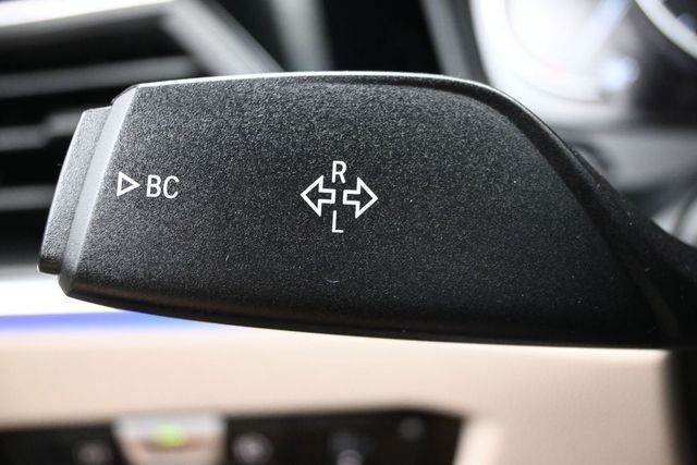 2020 BMW 3 Series 330i xDrive - 23046098 - 16