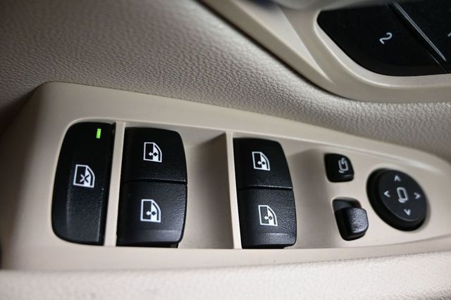 2020 BMW 3 Series 330i xDrive - 23046098 - 19
