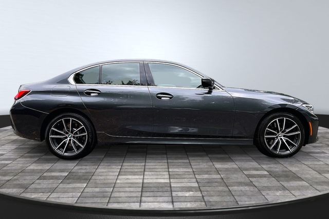 2020 BMW 3 Series 330i xDrive Sedan's photo