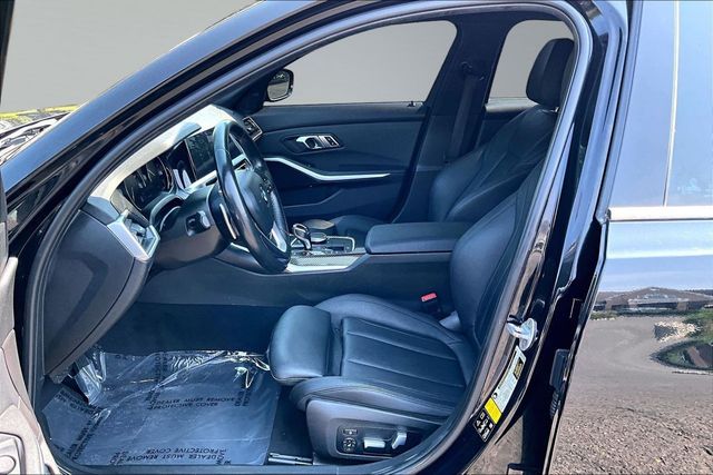 2020 BMW 3 Series 330i xDrive - 23050715 - 9