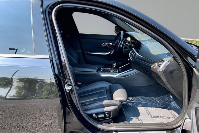 2020 BMW 3 Series 330i xDrive - 23050715 - 13