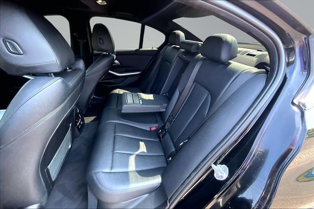 2020 BMW 3 Series 330i xDrive - 23050715 - 17