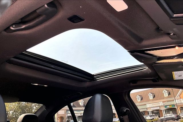 2020 BMW 3 Series 330i xDrive - 23050715 - 34