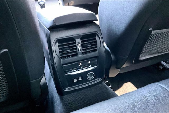 2020 BMW 3 Series 330i xDrive - 23050715 - 35