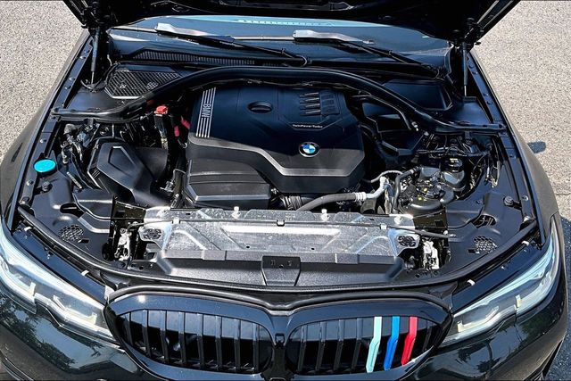 2020 BMW 3 Series 330i xDrive - 23050715 - 38