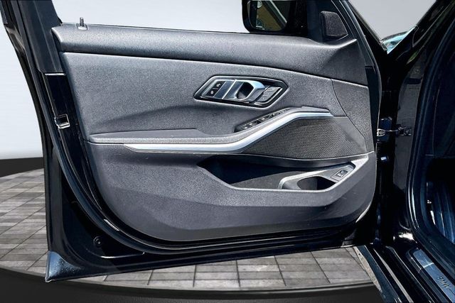 2020 BMW 3 Series 330i xDrive - 23050715 - 8