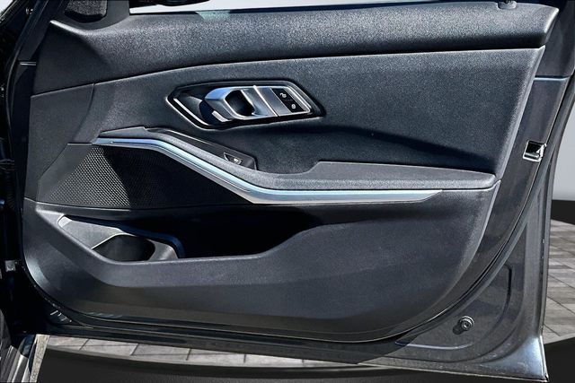 2020 BMW 3 Series 330i xDrive - 23066770 - 14