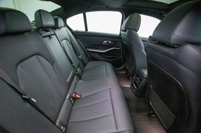 2020 BMW 3 Series 330i xDrive - 22992468 - 25
