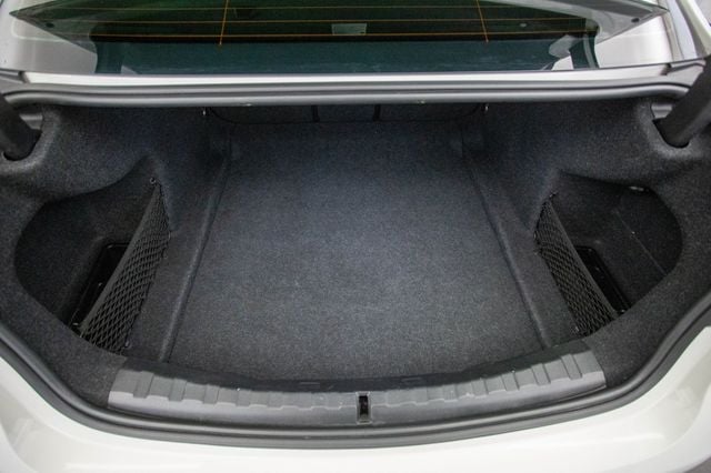 2020 BMW 3 Series 330i xDrive - 22992468 - 39