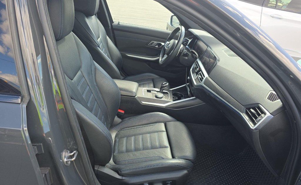 2020 BMW 3 Series DRAVIT GREY METALLIC! Executive Package!  Driving Assistance Pac - 23101093 - 8
