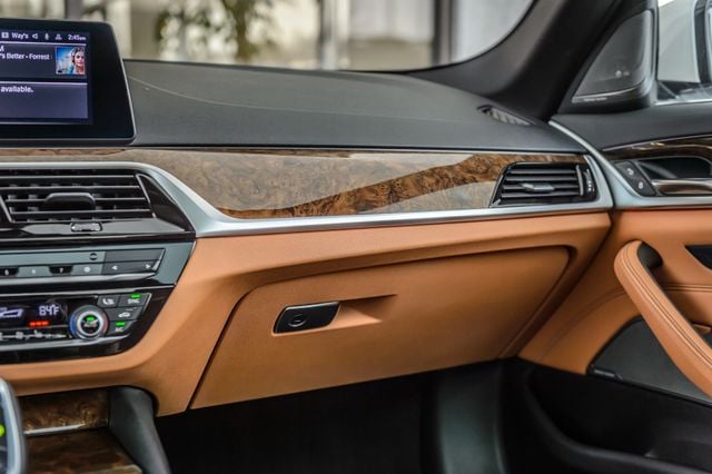 2020 BMW 5 Series 540i - WHITE ON BROWN - NAV - MOONROOF - BLUETOOTH - BEAUTIFUL - 22981557 - 34