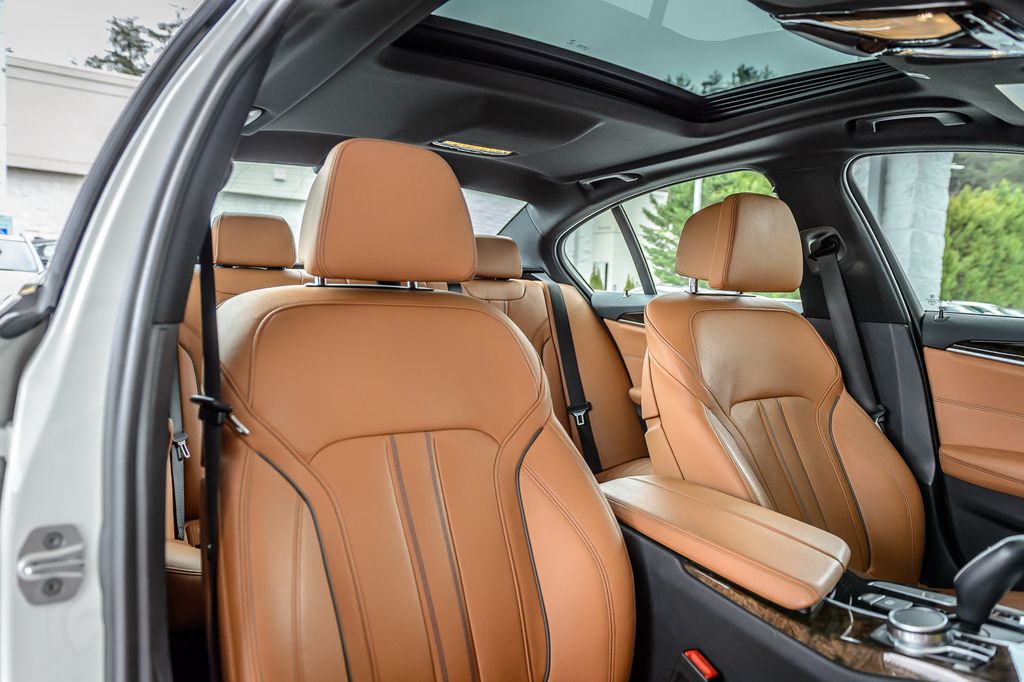 2020 BMW 5 Series 540i - WHITE ON BROWN - NAV - MOONROOF - BLUETOOTH - BEAUTIFUL - 22981557 - 37