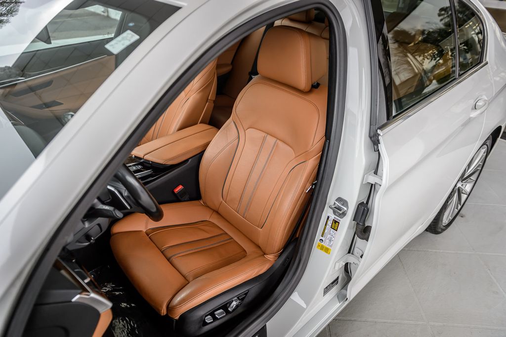 2020 BMW 5 Series 540i - WHITE ON BROWN - NAV - MOONROOF - BLUETOOTH - BEAUTIFUL - 22981557 - 38