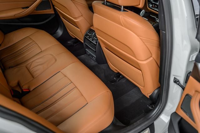 2020 BMW 5 Series 540i - WHITE ON BROWN - NAV - MOONROOF - BLUETOOTH - BEAUTIFUL - 22981557 - 44