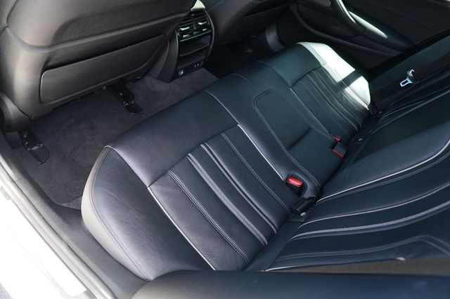2020 BMW 5 Series M550i xDrive - 23043362 - 13