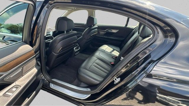 2020 BMW 7 Series 740i - 23078559 - 12