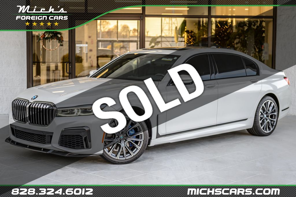 2020 BMW 7 Series 740i M SPORT - NAV - PANO ROOF - BACKUP CAM - GORGEOUS  - 22947080 | Video 1