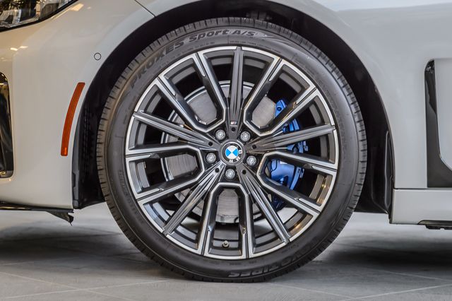 2020 BMW 7 Series 740i M SPORT - NAV - PANO ROOF - BACKUP CAM - GORGEOUS  - 22947080 - 12