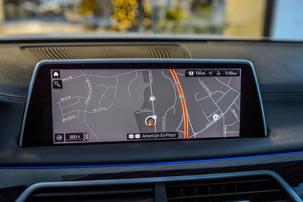 2020 BMW 7 Series 740i M SPORT - NAV - PANO ROOF - BACKUP CAM - GORGEOUS  - 22947080 - 22