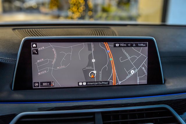 2020 BMW 7 Series 740i M SPORT - NAV - PANO ROOF - BACKUP CAM - GORGEOUS  - 22947080 - 22