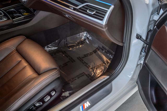 2020 BMW 7 Series 740i M SPORT - NAV - PANO ROOF - BACKUP CAM - GORGEOUS  - 22947080 - 42