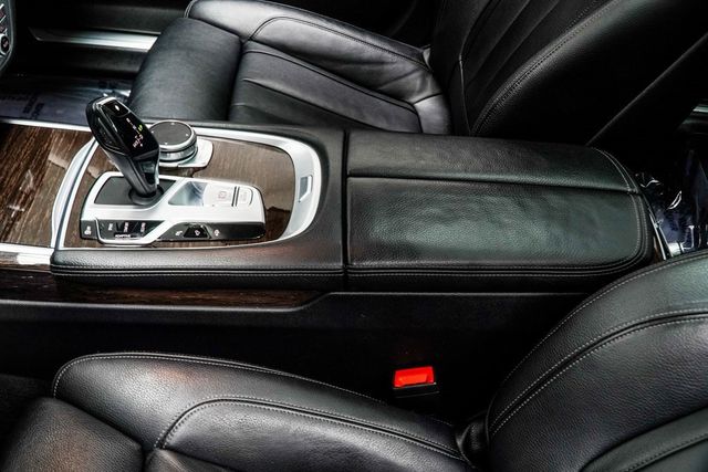 2020 BMW 7 Series 740i xDrive - 22985982 - 17