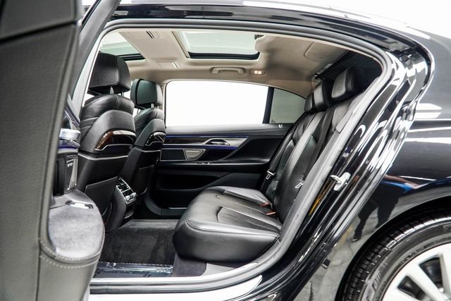 2020 BMW 7 Series 740i xDrive - 22985982 - 42