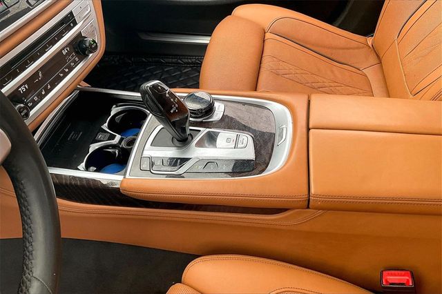 2020 BMW 7 Series 740i xDrive - 22965403 - 33