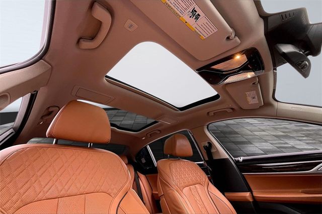 2020 BMW 7 Series 740i xDrive - 22965403 - 35