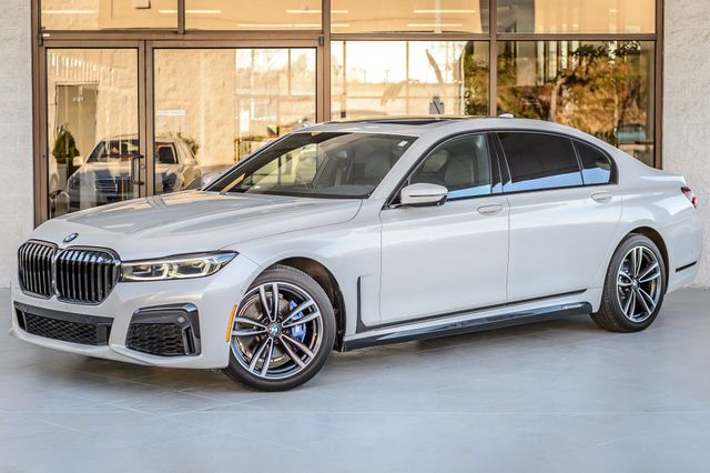 2020 BMW 7 Series 740i X DRIVE - NAV - PANO ROOF - BACKUP CAM - BLUETOOTH GORGEOUS - 22970820 - 1