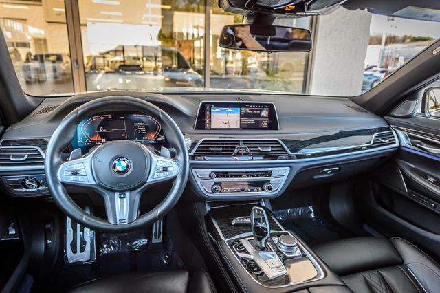 2020 BMW 7 Series 740i X DRIVE - NAV - PANO ROOF - BACKUP CAM - BLUETOOTH GORGEOUS - 22970820 - 22