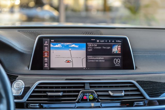 2020 BMW 7 Series 740i X DRIVE - NAV - PANO ROOF - BACKUP CAM - BLUETOOTH GORGEOUS - 22970820 - 26