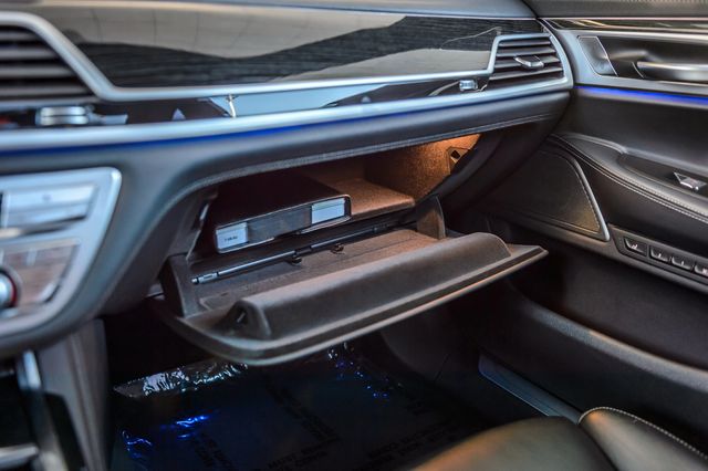 2020 BMW 7 Series 740i X DRIVE - NAV - PANO ROOF - BACKUP CAM - BLUETOOTH GORGEOUS - 22970820 - 33